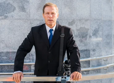 portrait-mature-businessman-outdoors