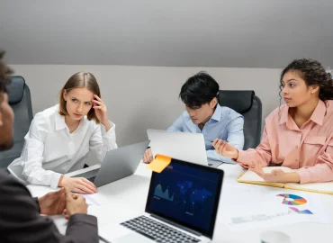 workplace-violence-taking-place-colleagues